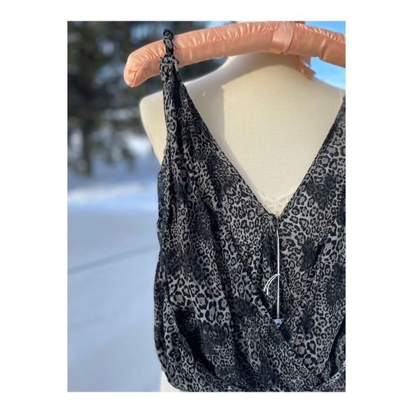 Intimately Free People Siren Song Printed Wrap Bodysuit Sleeveless Sz XS NWT - Picture 3 of 16